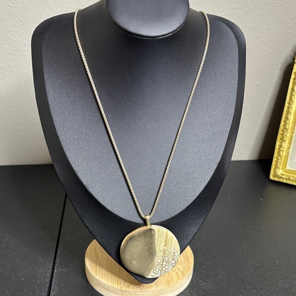 Chico’s Ginger Bolo Style Matte Gold Rhinestone Pendant Long Necklace
